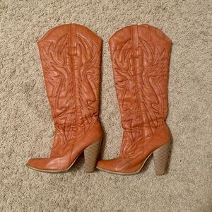 🤠💋Faux Camel Cowgirl Boots 💋🤠